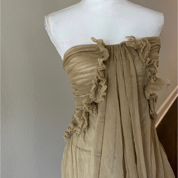 Elizabeth & James Tulle Chiffon Strapless Mini Dress. - Picture 5 of 10